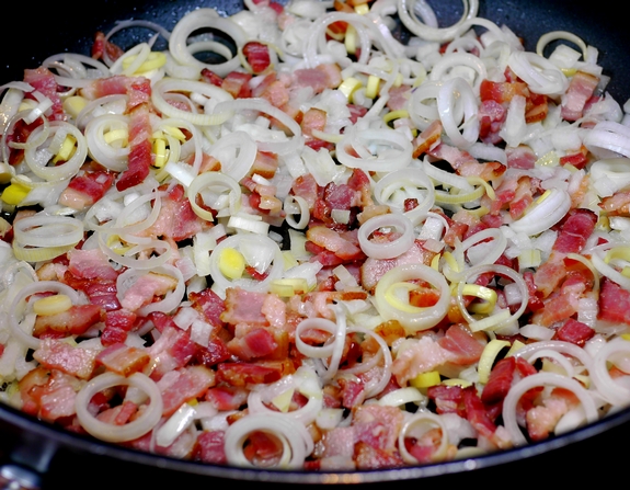 Skillet Bowtie Bacon Cabbage Leftover Ham Pasta onions