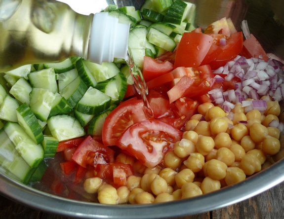 Cumcumber Tomato and Garbanzo Bean Salad rice vinegar