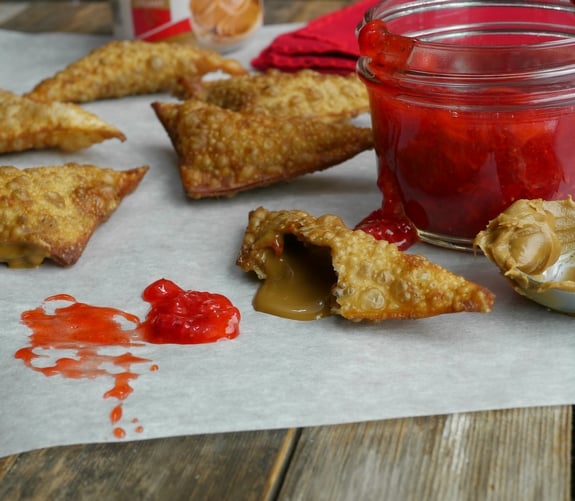 Fried Biscoff Wontons with Strawberry Dipping Sauce a decadent dessert