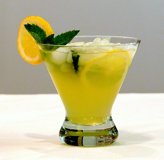 Limoncello Lemonade 2