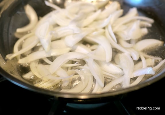 Zucchini Marinara Dogs sliced Onion NoblePig