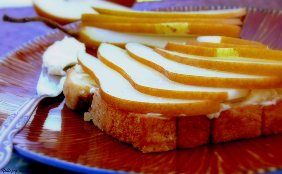 Cinnamon Swirl Toast with Pears and Mascarpone