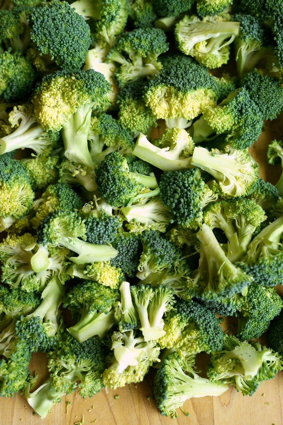 Grilled Broccoli Salad starring the broccoli 