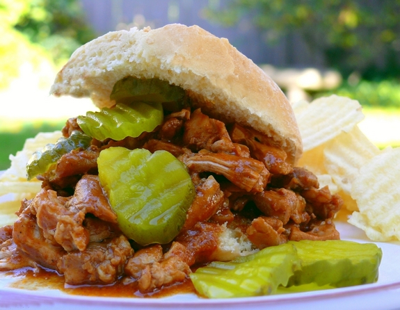 Black Pepper and Molasses Pulled Chicken Sandwiches 