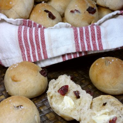 Perfect for all the holidays and every dinner in between, these SIMPLE CINNAMON-CRANBERRY DINNER ROLLS need to be on your menu.
