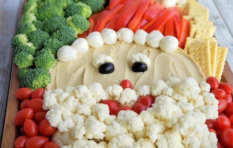 Santa's face made with various vegeatables.