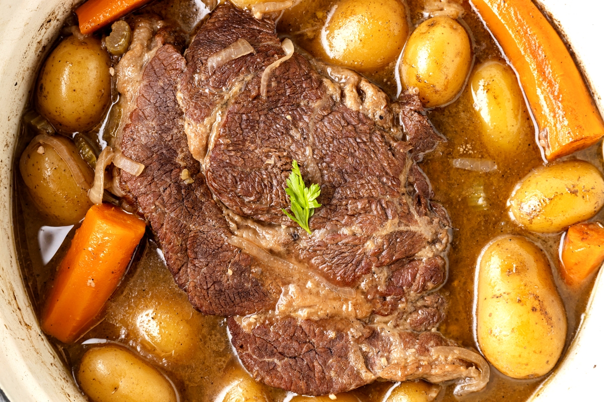 Classic Stovetop Pot Roast Recipe - Tender Beef and Vegetables