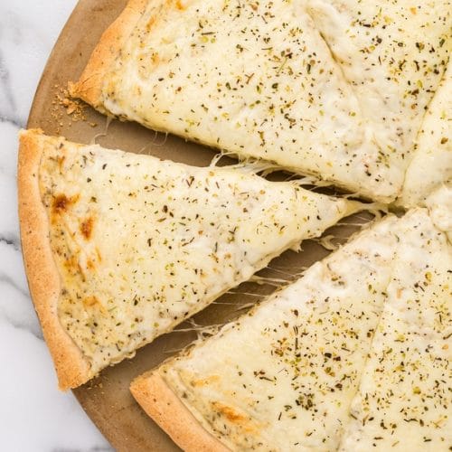 https://noblepig.com/site/wp-content/uploads/2021/12/White-Pizza-Sauce-500x500.jpg