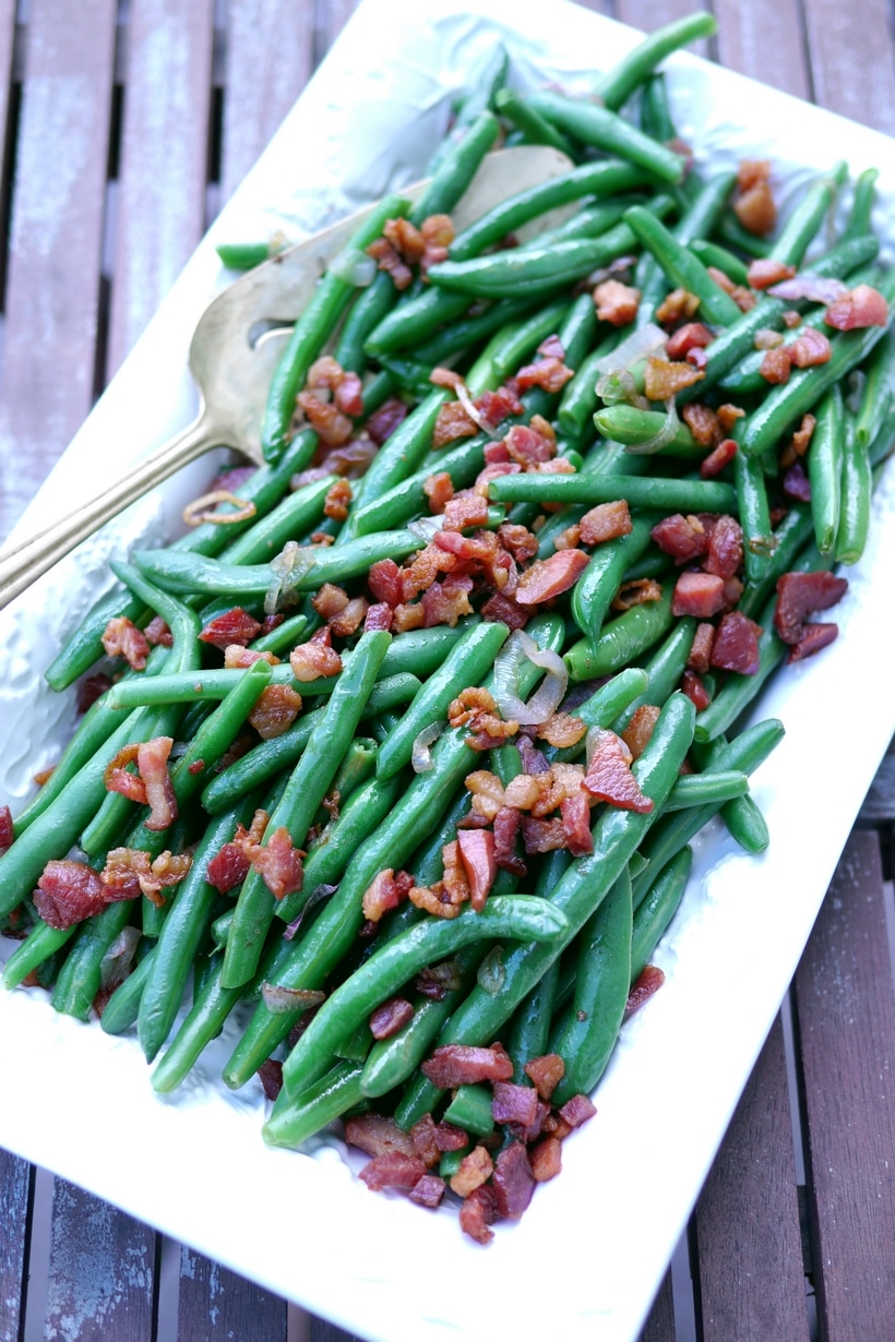 fresh green beans with bacon