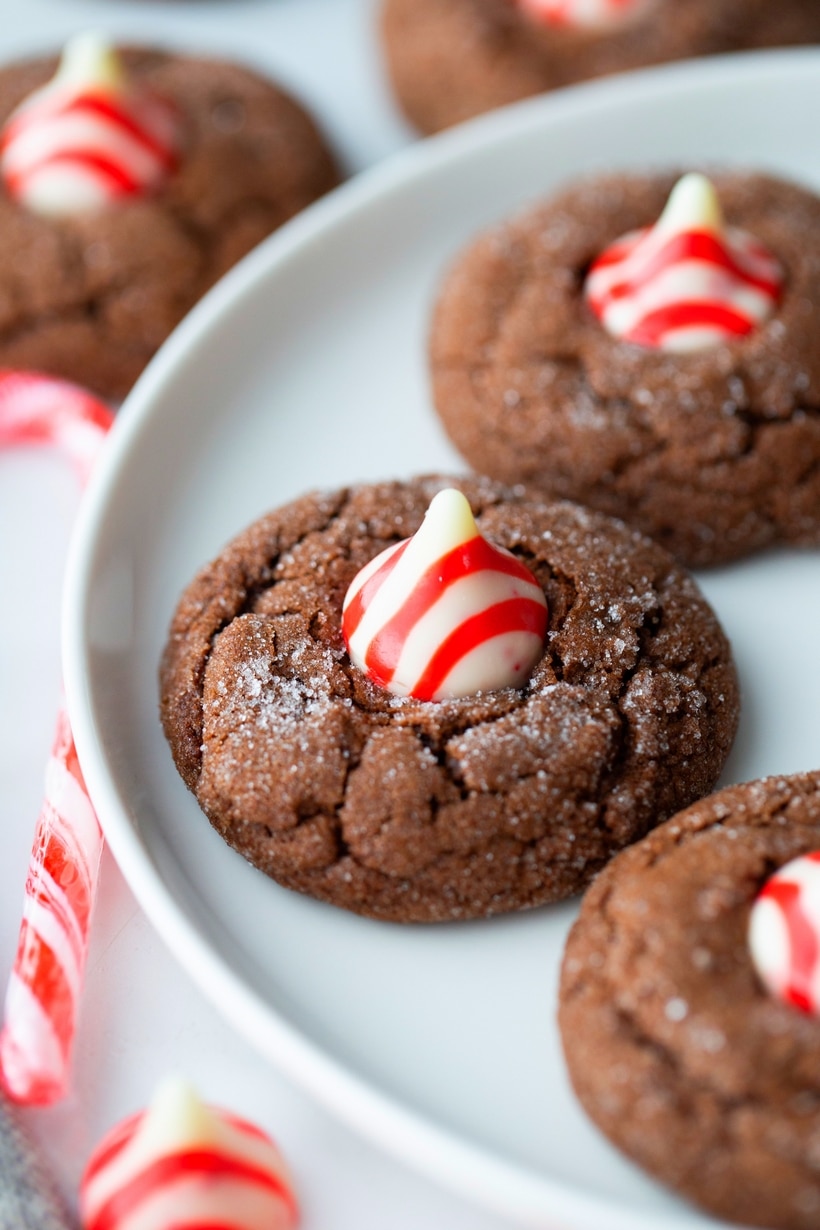 choclate peppermint crackle cookies