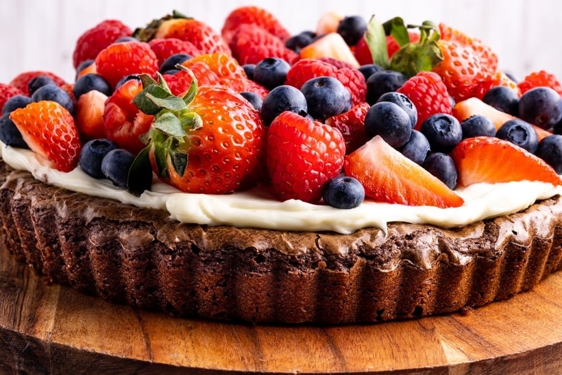 fruit pizza with cream cheese frosting