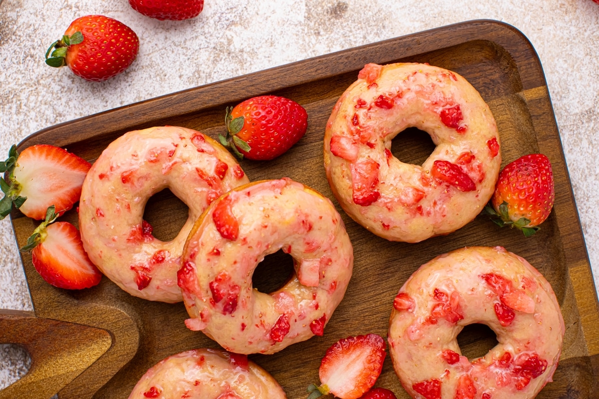 strawberry glazed baked donuts