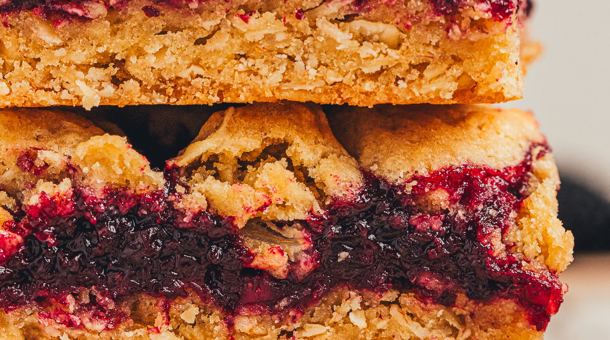 Blackberry Crumble Bars (Fresh or Frozen Berries)