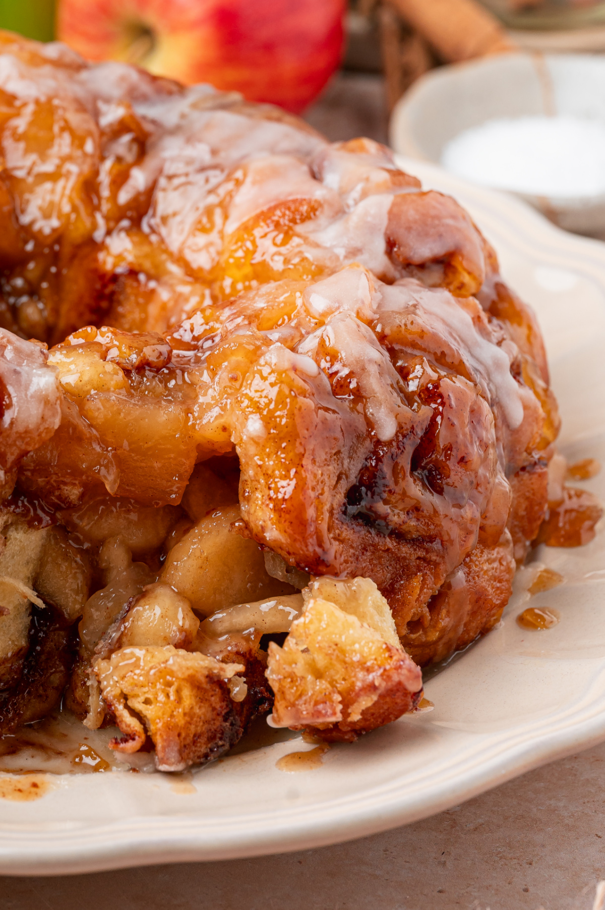 apple-cinnamon-roll-monkey-bread-filling
