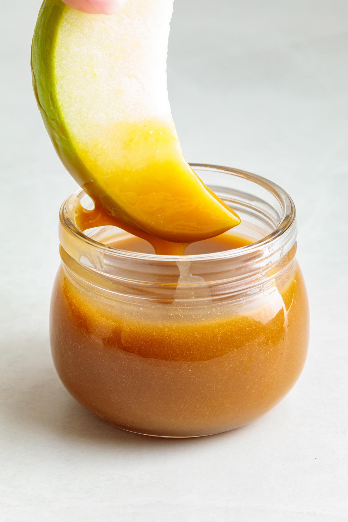 maple-caramel-dip-for-apples