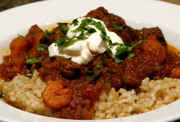 slow-cooker beef & tomato stew